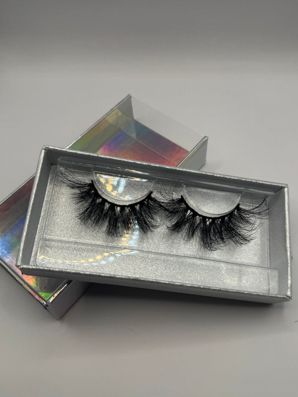 Glamoura Lashes